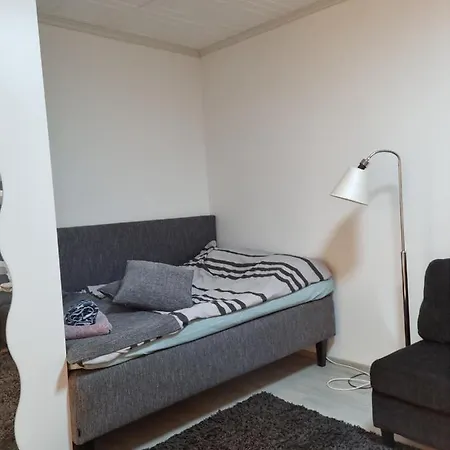 Kompakti Yksioe Numero 3 Pienkerrostalossa Pori Exterior foto